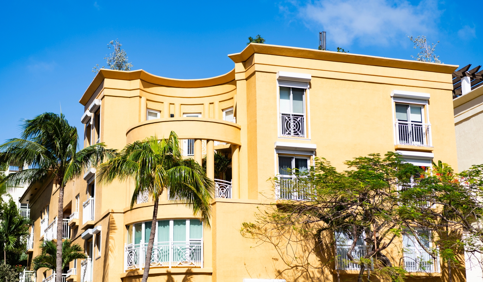 100, 140 Meridian, 151 Michigan Ave (The Courts), Miami Beach, Fl 33139