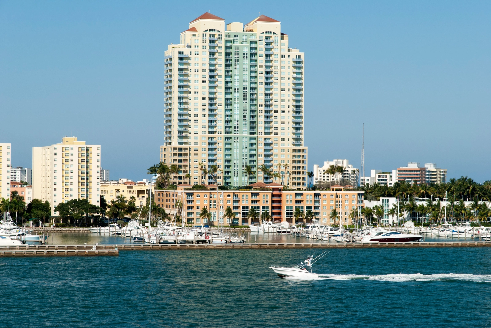 90 Alton Rd (The Yacht Club at Portofino), Miami Beach, Fl 33139